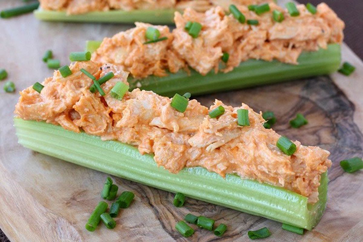 15 Low Carb Snacks to Keep You Healthy and Energized