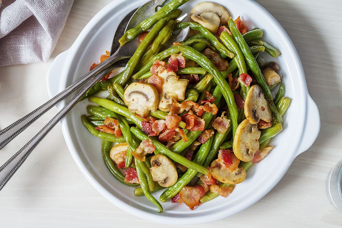 15-Minute Green Beans with Bacon Mushroom Sauce