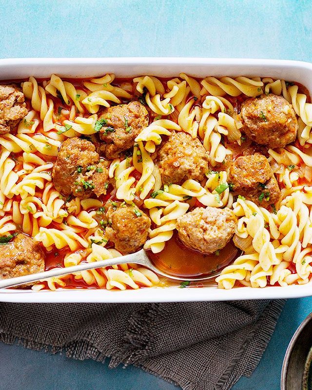 {Slow Cooker} Chicken Meatballs and Pasta Soup - #recipe by #eatwell101 - https://www.eatwell101.com/slow-cooker-chicken-soup-recipe