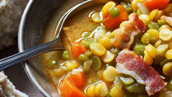 Carrots, Bacon and Split Pea Soup - #recipe by #eatwell101 - https://www.eatwell101.com/spicy-split-pea-soup-recipe
