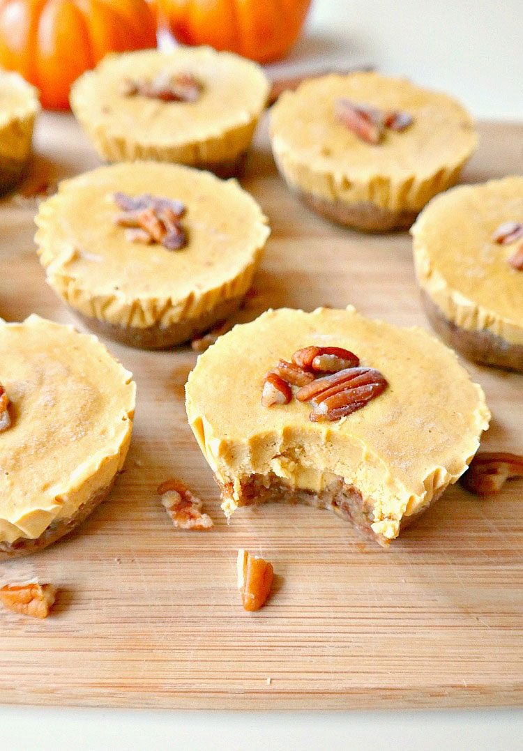 Mini Vegan Pumpkin Pie Cheesecakes