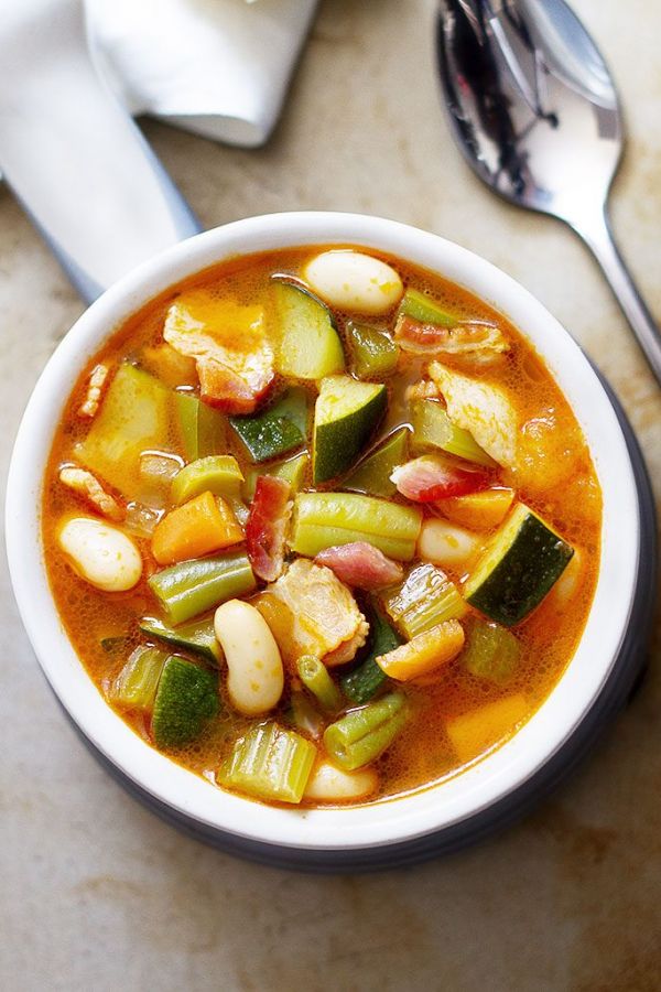 Hearty Vegetable Soup Recipe with Bacon - #recipe by #eatwell101 - https://www.eatwell101.com/hearty-vegetable-bean-bacon-soup