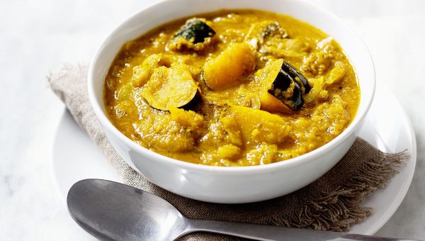 Vegan Acorn Squash Curry Soup - #recipe by #eatwell101 - https://www.eatwell101.com/vegan-acorn-squash-curry-soup-recipe