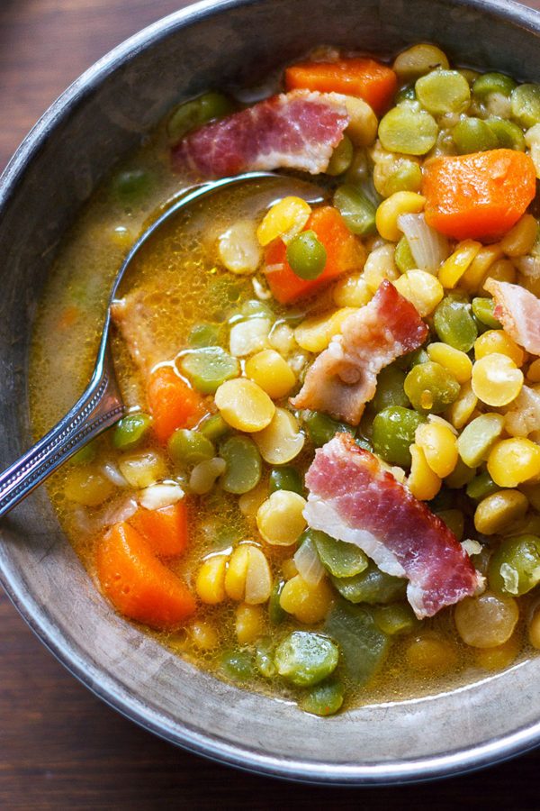 Carrots, Bacon and Split Pea Soup - #recipe by #eatwell101 - https://www.eatwell101.com/spicy-split-pea-soup-recipe