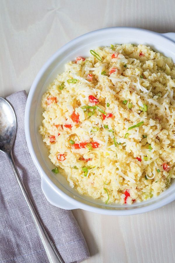 Parmesan Cauliflower Fried Rice (Low-Carb) - #recipe by #eatwell101 - https://www.eatwell101.com/low-carb-cauliflower-fried-rice-recipe