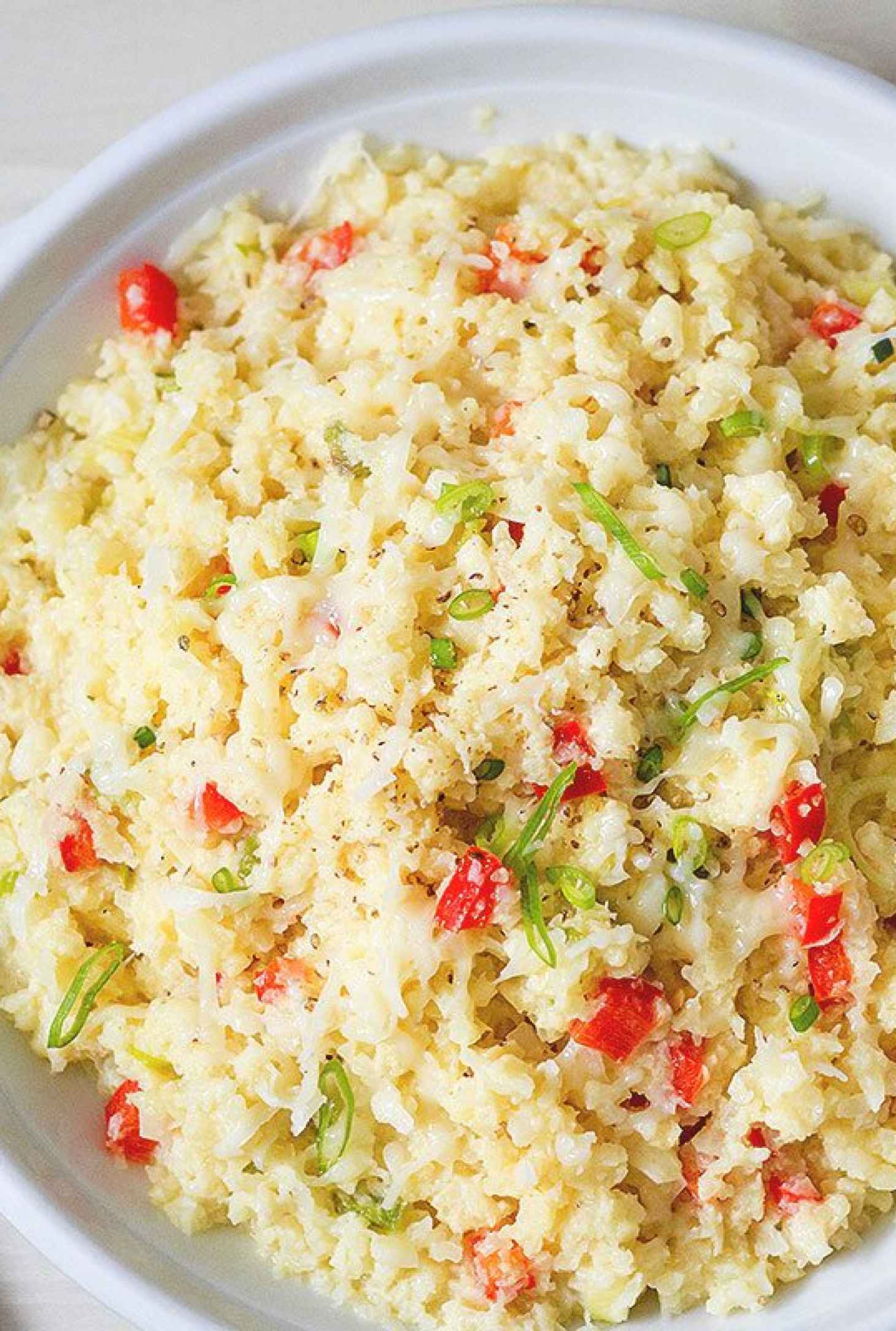 Parmesan Cauliflower Fried Rice (Low-Carb) - #recipe by #eatwell101 - https://www.eatwell101.com/low-carb-cauliflower-fried-rice-recipe