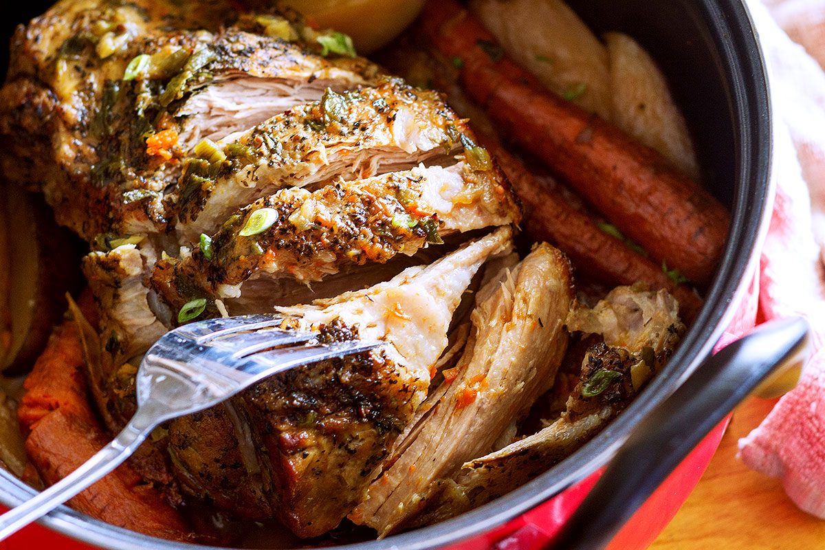 One-Pot Pork Roast with Garlic, Carrot and Potato