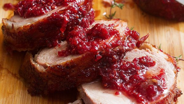 Bacon Pork Tenderloin with Mustard Cranberry Glaze - #recipe by #eatwell101 - https://www.eatwell101.com/bacon-honey-pork-tenderloin-mustard-cranberry-glaze-recipe