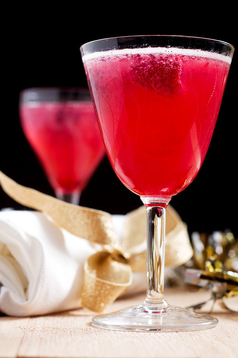 Raspberry champagne cocktail recipe