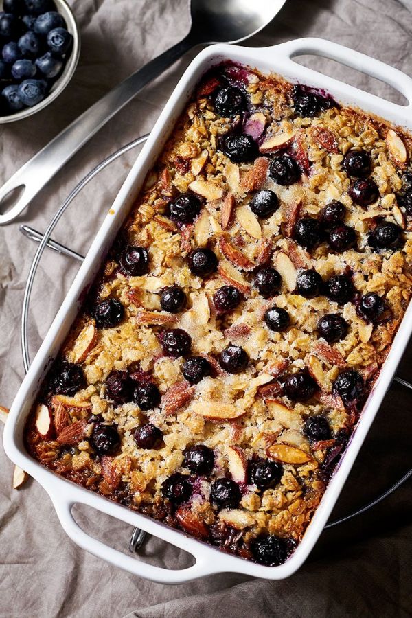 Baked Blueberry Oatmeal - #recipe by #eatwell101 - https://www.eatwell101.com/baked-blueberry-oatmeal-recipe