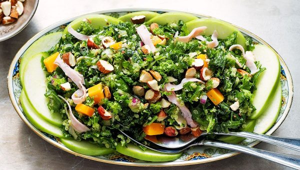 Kale Salad With Quinoa, Apples and Cheddar - #recipe by #eatwell101 - https://www.eatwell101.com/kale-quinoa-salad-recipe
