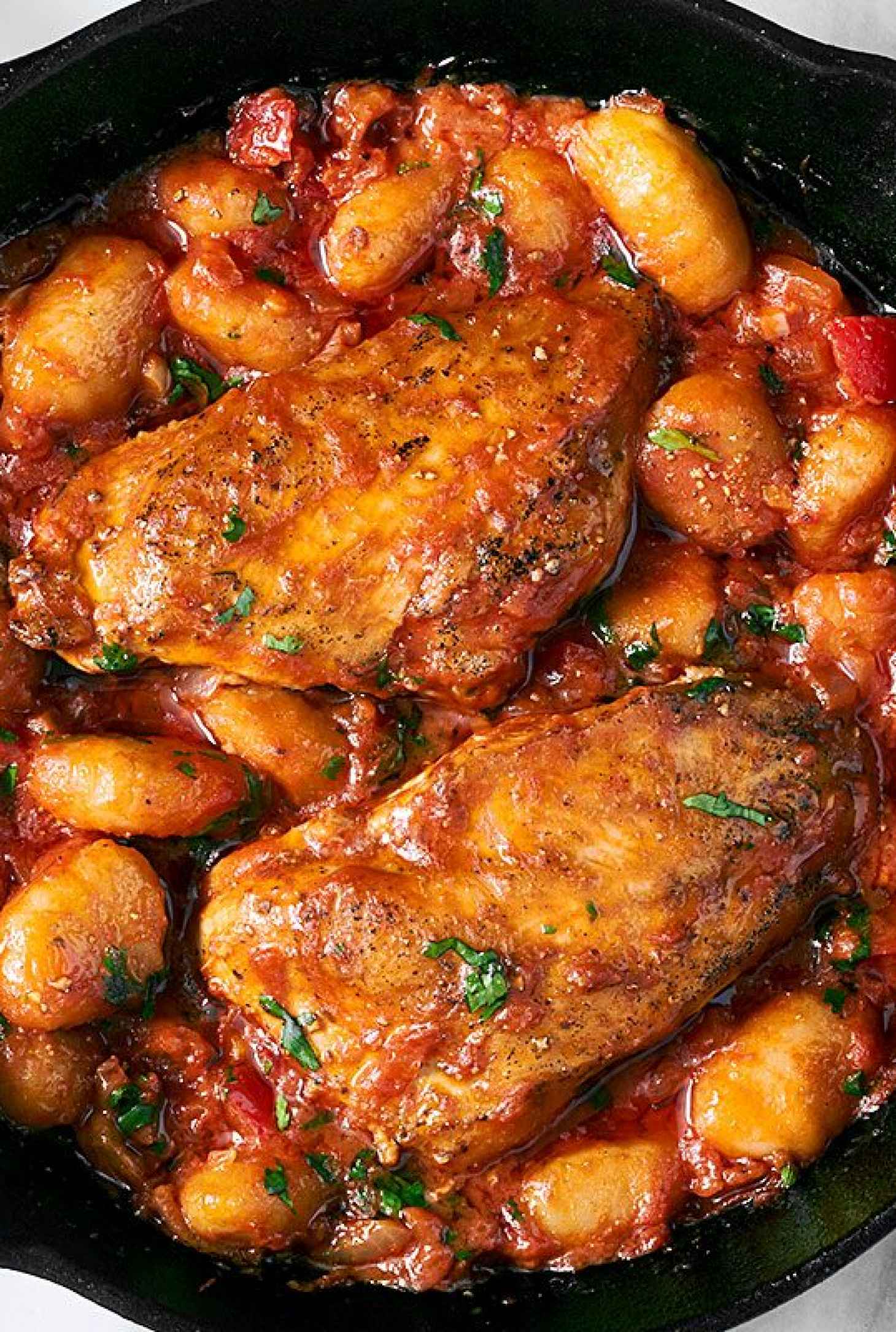 One-Pan Chicken Gnocchi with Tomato Butter Sauce - #recipe by #eatwell101 - https://www.eatwell101.com/one-pan-chicken-gnocchi-with-tomato-butter-sauce