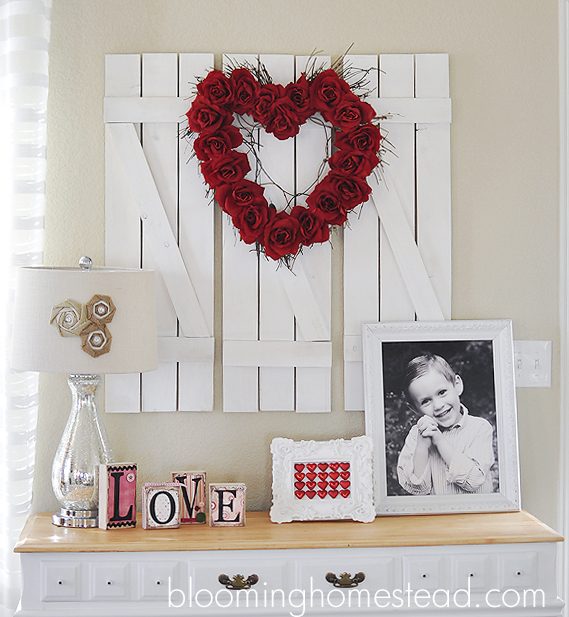 DIY Valentine Wreath