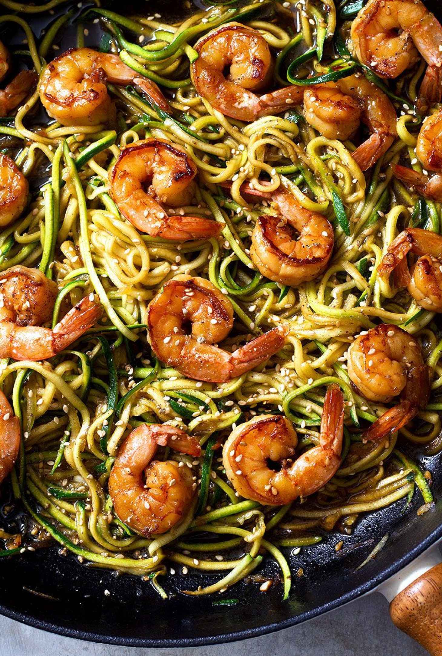 Stir Fry Teriyaki Shrimp with Zucchini Noodle - #recipe by #eatwell101 - https://www.eatwell101.com/stir-fry-shrimp-and-zucchini-noodles-recipe