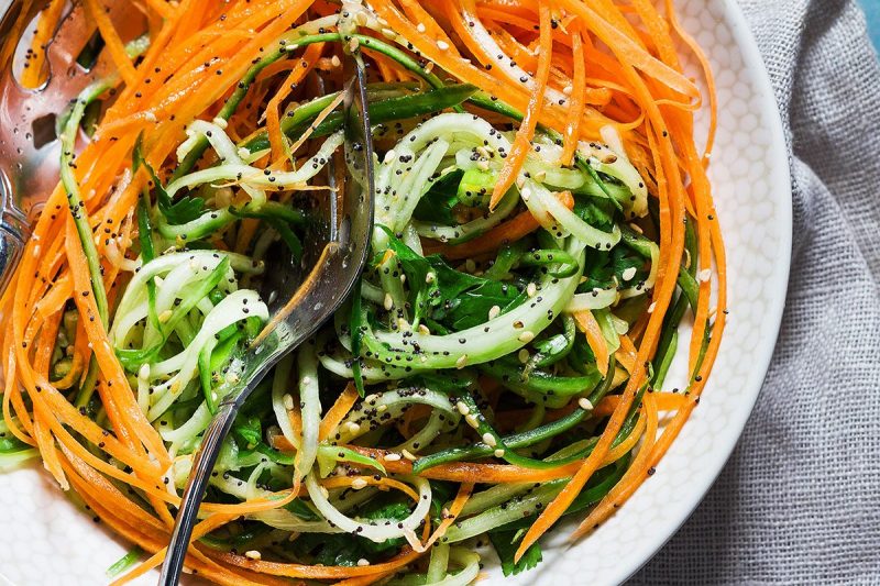 Cucumber Sesame Salad - #recipe by #eatwell101 - https://www.eatwell101.com/spiralized-cucumber-salad-recipe