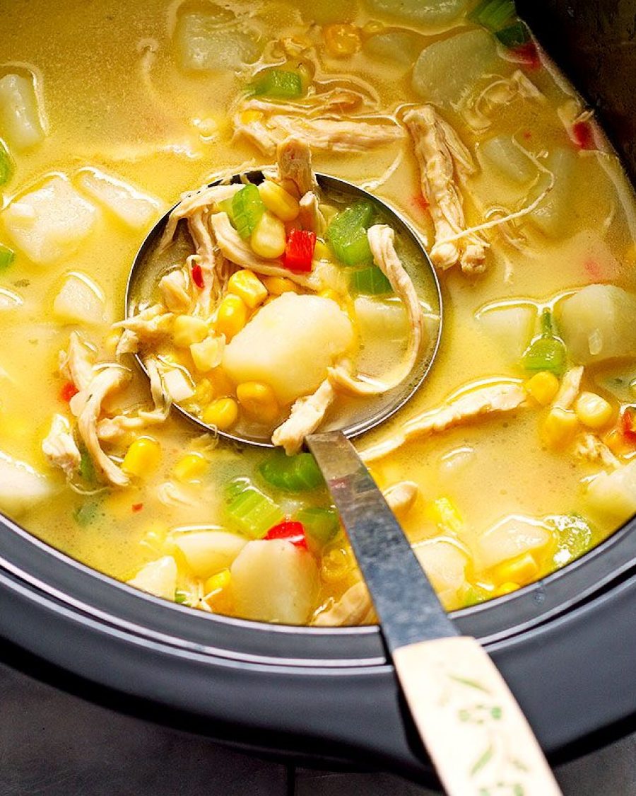 Slow Cooker Chicken Corn Chowder - #recipe by #eatwell101 - https://www.eatwell101.com/slow-cooker-light-chicken-corn-chowder-recipe