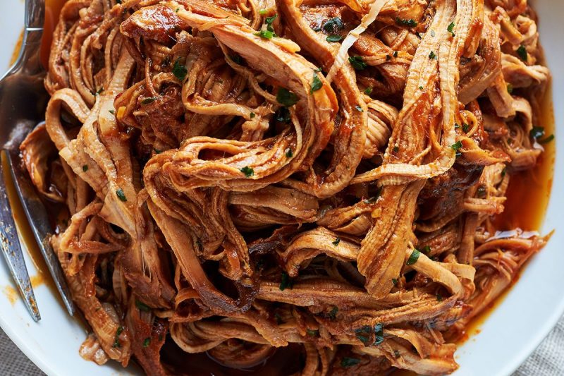 Slow Cooker Honey-Garlic BBQ Pork Tenderloin - #recipe by #eatwell101 - https://www.eatwell101.com/slow-cooker-honey-garlic-bbq-pork-tenderloin