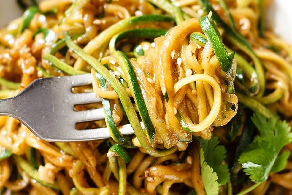 23 Best Zucchini Noodles Recipes You Can Enjoy for Lunch and Dinner