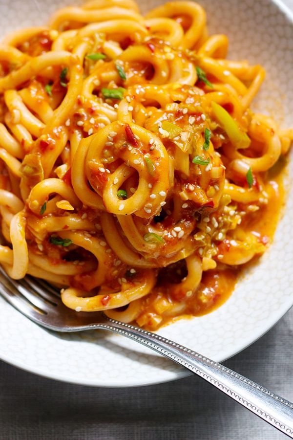 Kimchi Udon Noodles Stir Fry - #recipe by #eatwell101 - https://www.eatwell101.com/udon-noodles-recipe