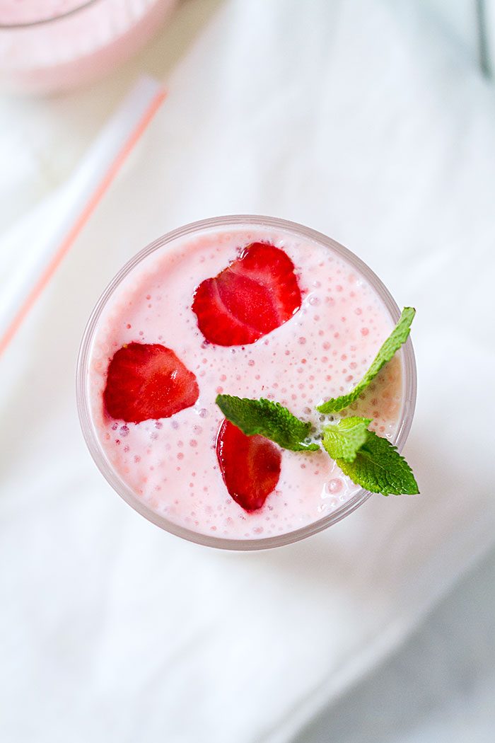 Banana + Strawberry Energizing Smoothie