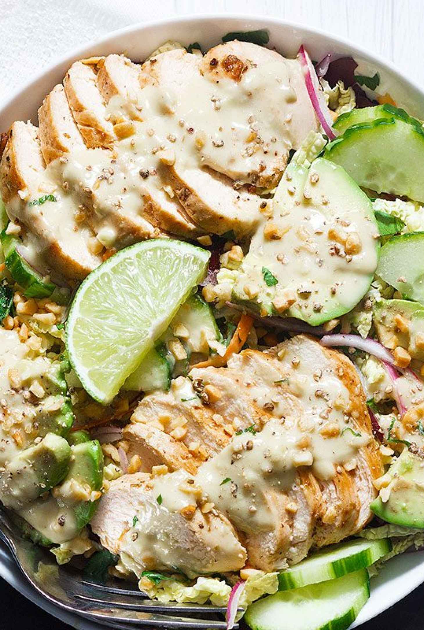 Avocado Chicken Salad - #recipe by #eatwell101 - https://www.eatwell101.com/avocado-chicken-salad-recipe