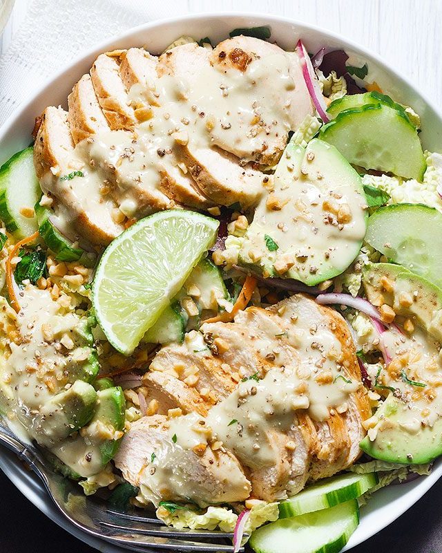 Avocado Chicken Salad - #recipe by #eatwell101 - https://www.eatwell101.com/avocado-chicken-salad-recipe