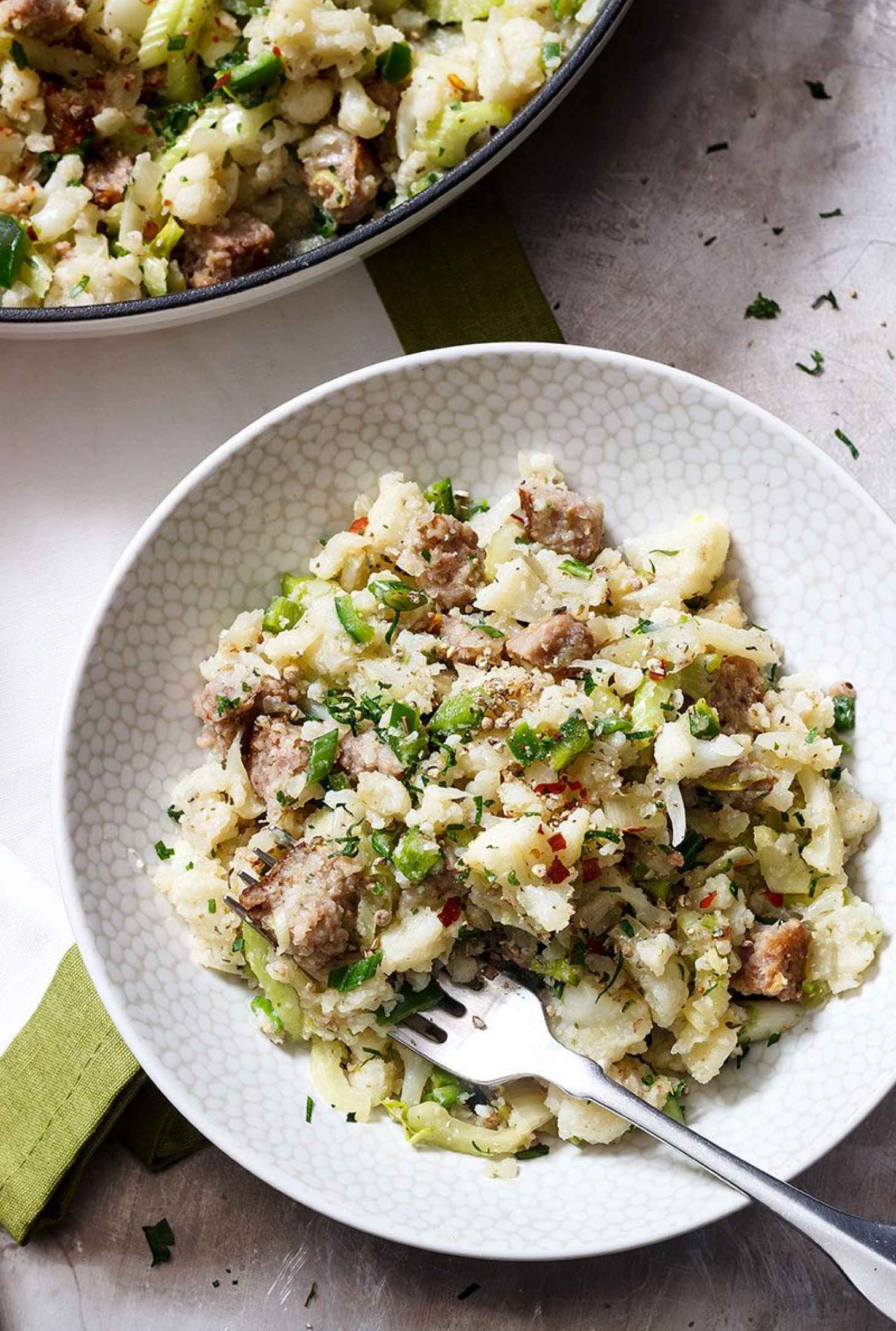 One-Pot Sausage Cauliflower Fried Rice - #recipe by #eatwell101 - https://www.eatwell101.com/cauliflower-fried-rice-recipe