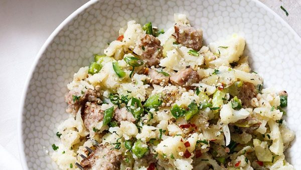 One-Pot Sausage Cauliflower Fried Rice - #recipe by #eatwell101 - https://www.eatwell101.com/cauliflower-fried-rice-recipe
