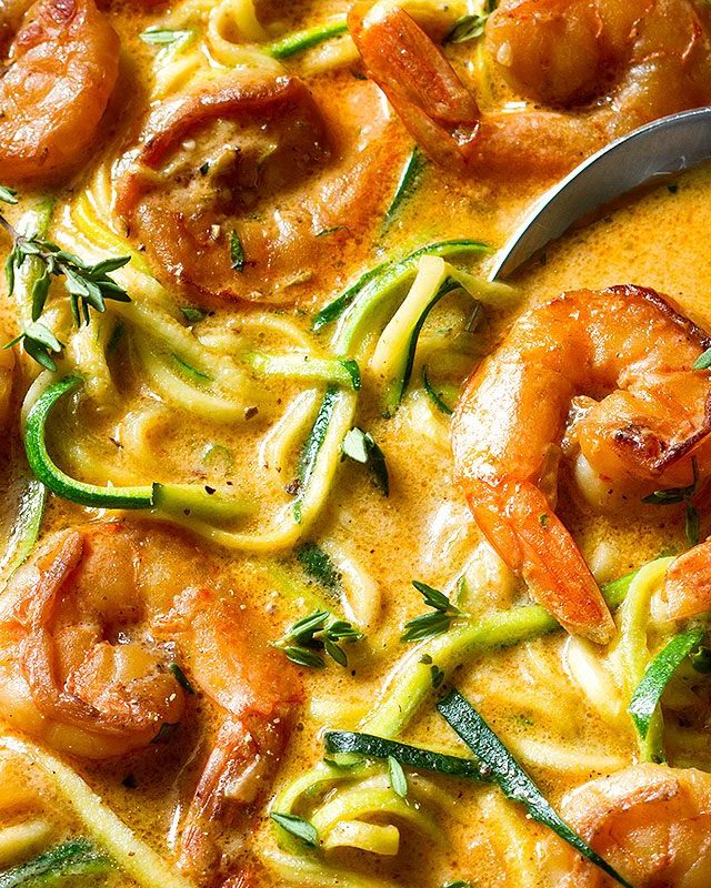 Zucchini Noodles with Shrimp Sauce - #recipe by #eatwell101 - https://www.eatwell101.com/zucchini-noodles-parmesan-shrimp