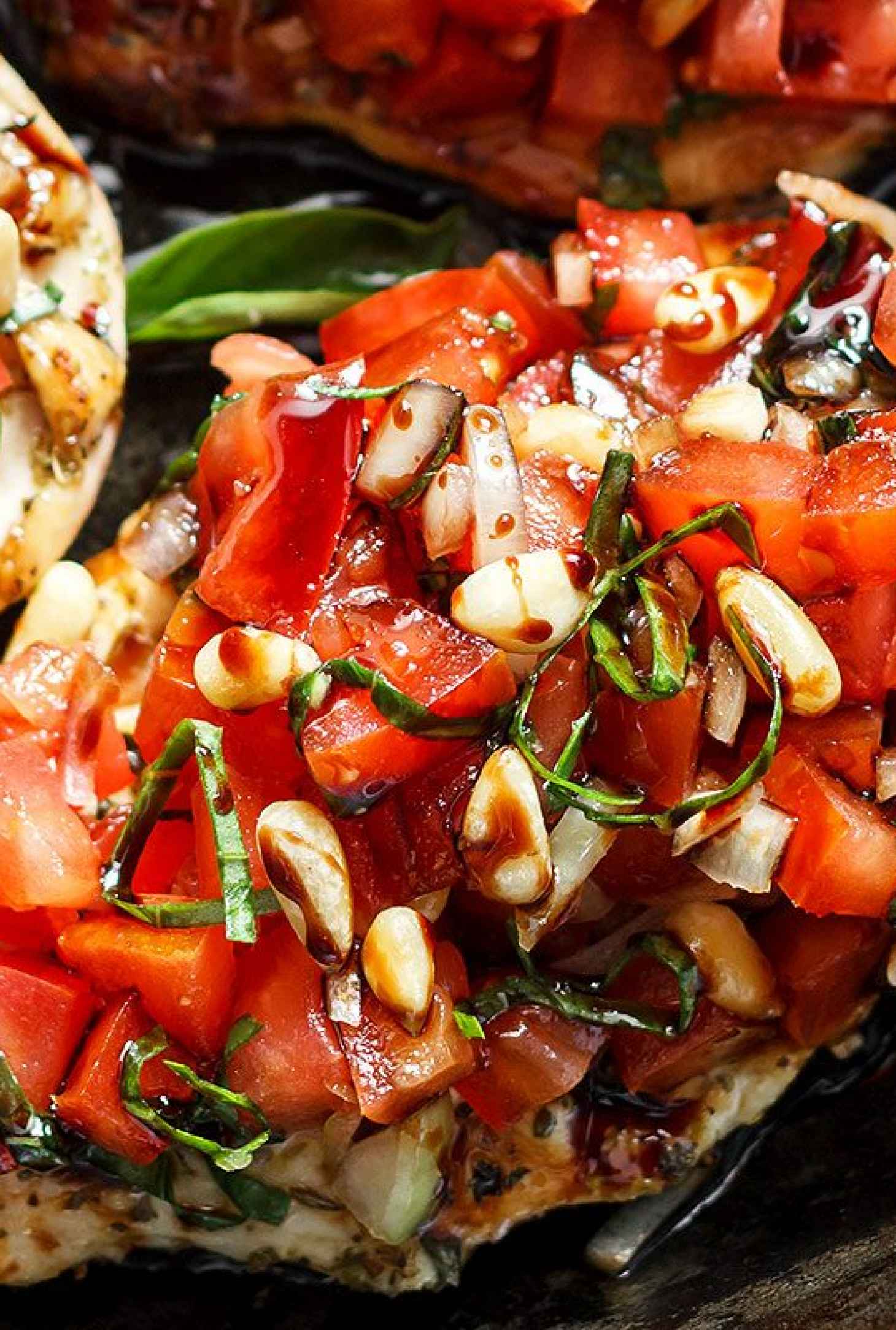 Grilled Bruschetta Chicken - #recipe by #eatwell101 - https://www.eatwell101.com/chicken-bruschetta-recipe