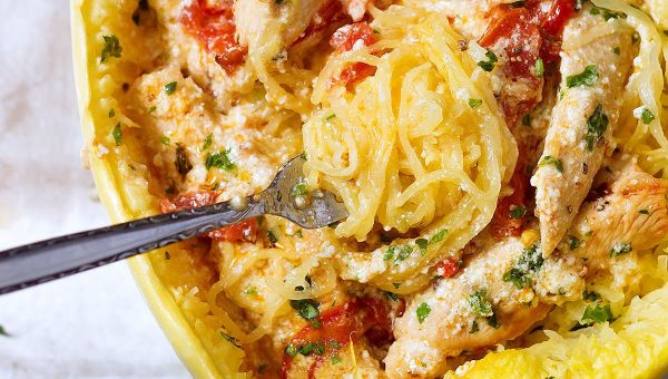 Chicken Stuffed Spaghetti Squash - #recipe by #eatwell101 - https://www.eatwell101.com/chicken-spaghetti-squash-recipe