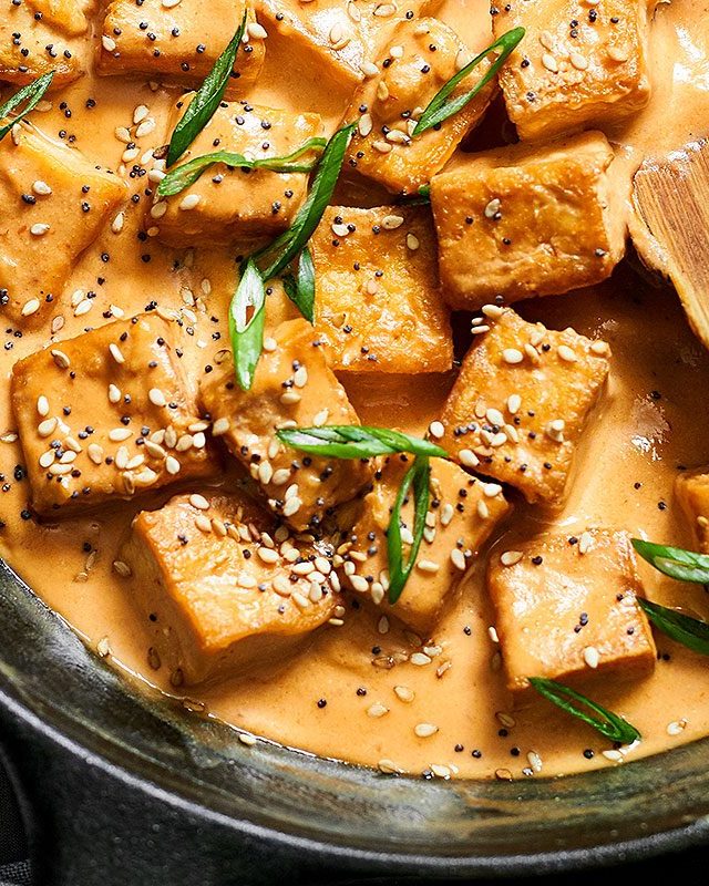 Spicy Tahini Tofu Stir Fry - #recipe by #eatwell101 - https://www.eatwell101.com/tofu-stir-fry-recipe