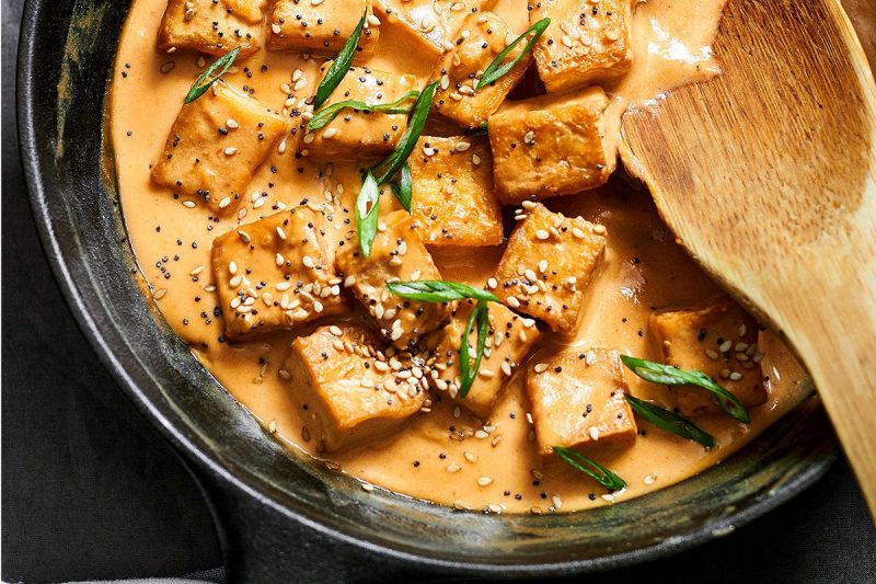 Spicy Tahini Tofu Stir Fry - #recipe by #eatwell101 - https://www.eatwell101.com/tofu-stir-fry-recipe