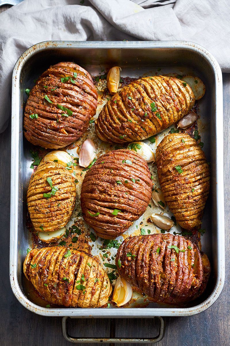 Crispy Roasted Potatoes – Tossed with Garlic-Butter-Parmesan goodness & roasted to crisp-tender perfection!
