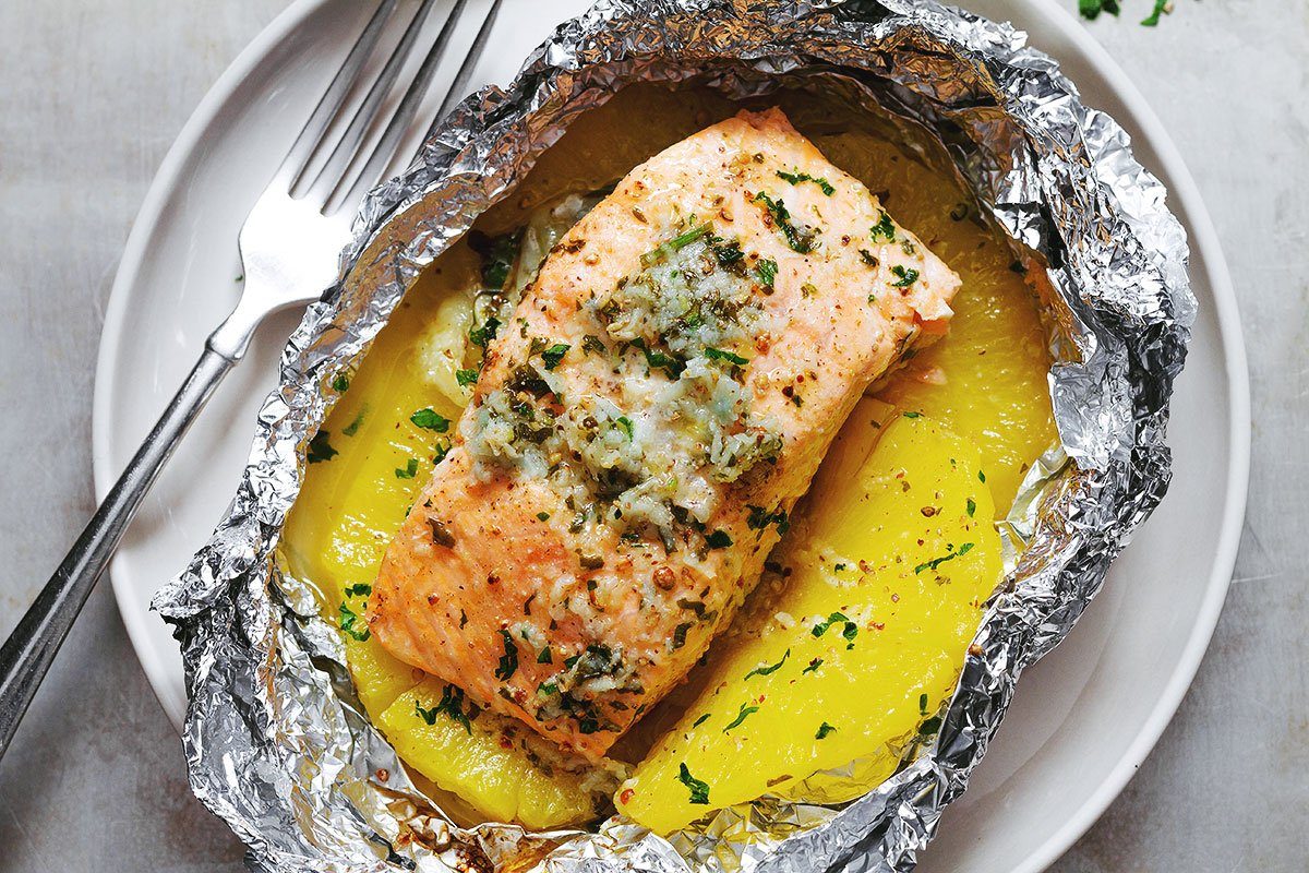 Salmon Foil Packets with Pineapple and Lemon Garlic Butter Sauce