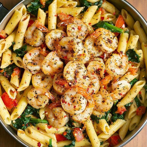 Shrimp Pasta Recipe with Tomato and Spinach — Eatwell101