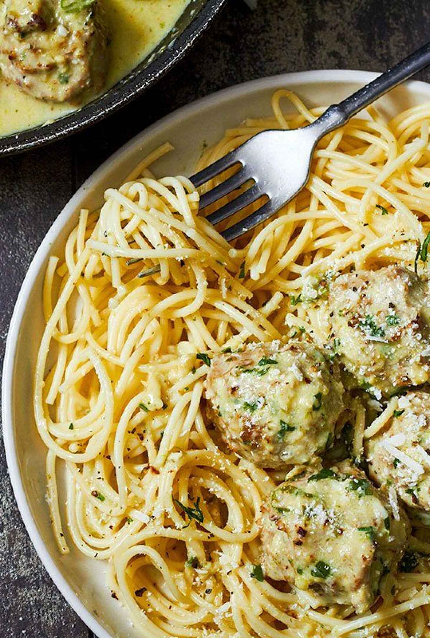 Creamy Pesto Chicken Meatballs - #recipe by #eatwell101 - https://www.eatwell101.com/creamy-chicken-meatballs-recipe