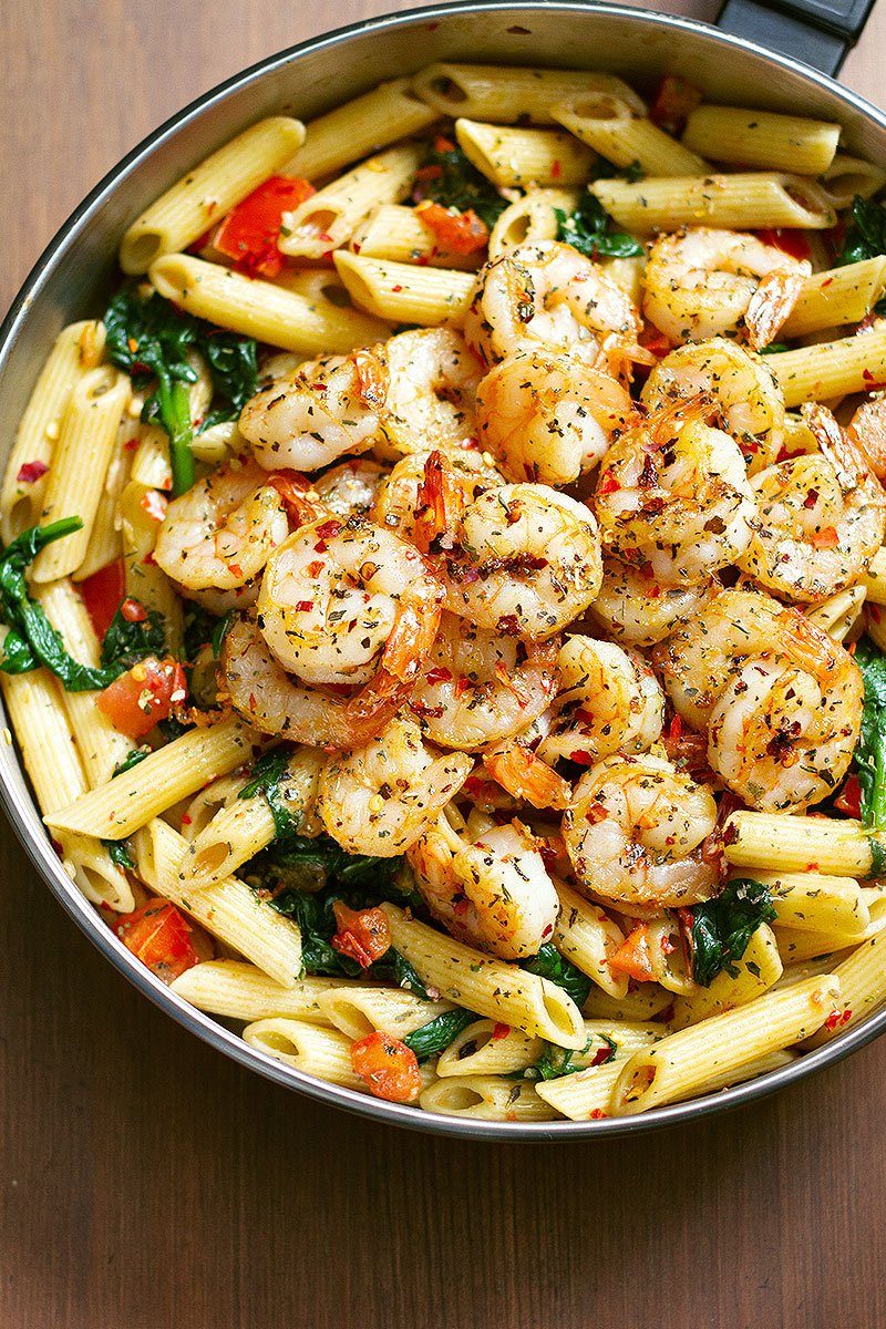 Tomato Shrimp Pasta – Incredibly COMFORTING and just melt-in-your-mouth AMAZING! Loaded with tomatoes, spinach and basil 