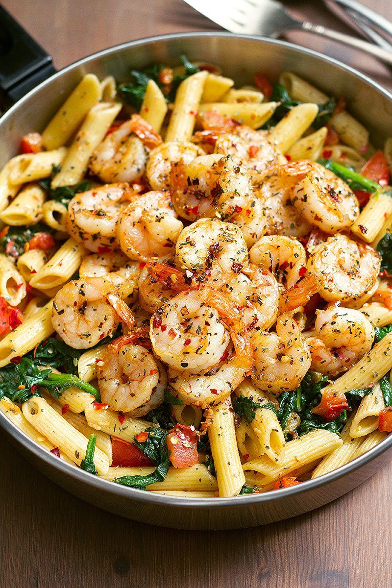 Healthy Shrimp Pasta – Incredibly COMFORTING and just melt-in-your-mouth AMAZING! Loaded with tomatoes, spinach and basil