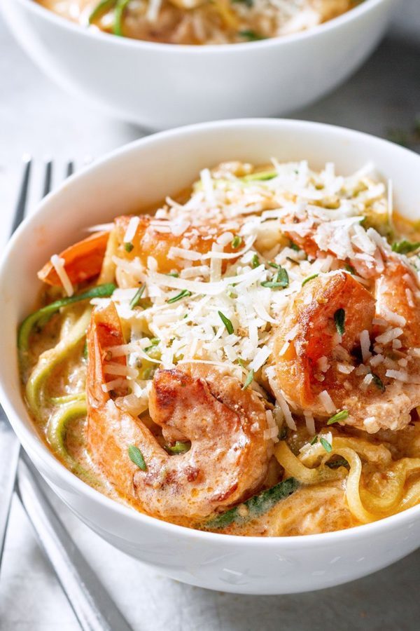 Creamy Shrimp Scampi with Zucchini Noodles - #recipe by #eatwell101 - https://www.eatwell101.com/shrimp-scampi-with-zucchini-noodles