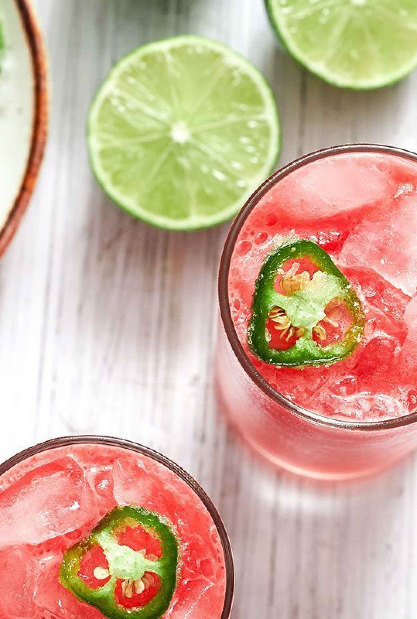 Spicy Watermelon Lemonade - #recipe by #eatwell101 - https://www.eatwell101.com/spicy-watermelon-lemonade-recipe