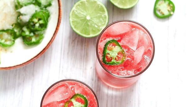 Spicy Watermelon Lemonade - #recipe by #eatwell101 - https://www.eatwell101.com/spicy-watermelon-lemonade-recipe