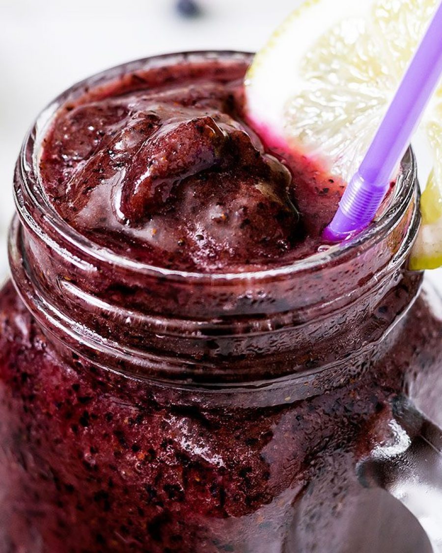 Blueberry Lemonade Slushie - #recipe by #eatwell101 - https://www.eatwell101.com/blueberry-lemonade-slushie