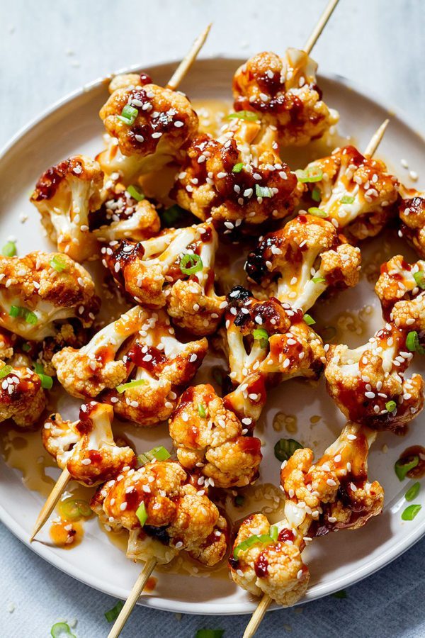 Grilled General Tso’s Cauliflower Kabobs - #recipe by #eatwell101 - https://www.eatwell101.com/general-tso-grilled-cauliflower