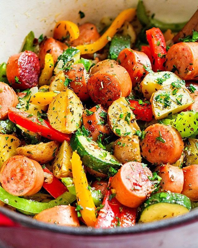 20-Minute Healthy Sausage and Veggies One-Pot - #recipe by #eatwell101 - https://www.eatwell101.com/one-pot-sausage-vegetables-recipe
