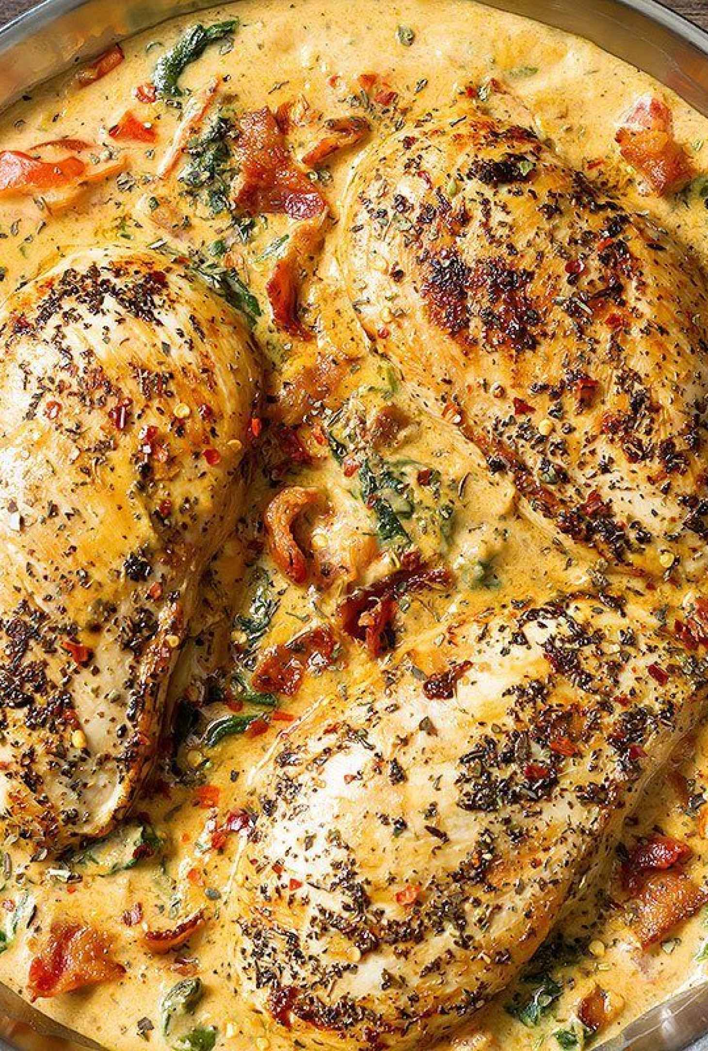 Chicken and Bacon Spinach in Tomato Mozzarella Cream Sauce - #recipe by #eatwell101 - https://www.eatwell101.com/chicken-bacon-spinach-cream-sauce