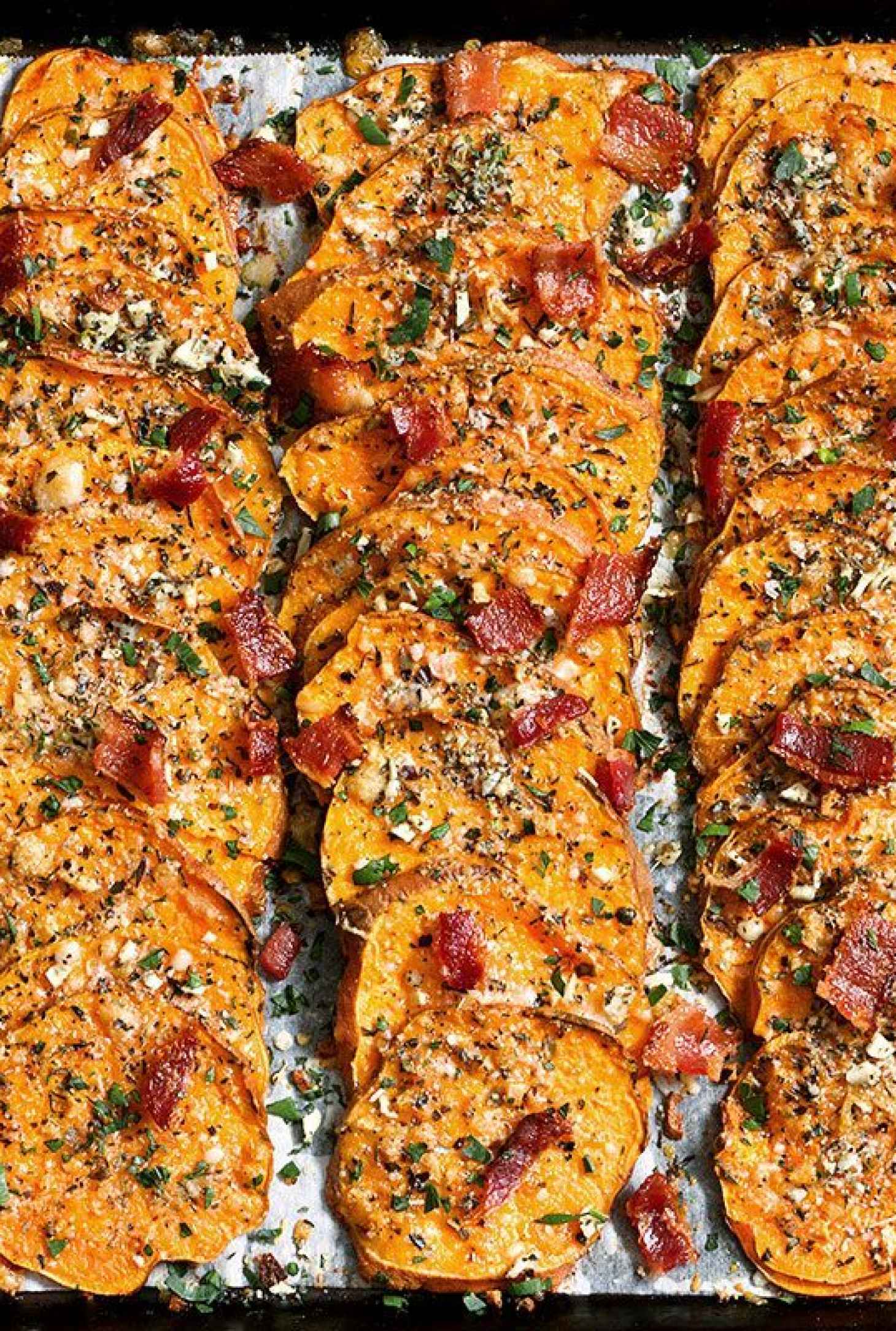 Garlic Parmesan Roasted Sweet Potatoes - #recipe by #eatwell101 - https://www.eatwell101.com/roasted-sweet-potatoes
