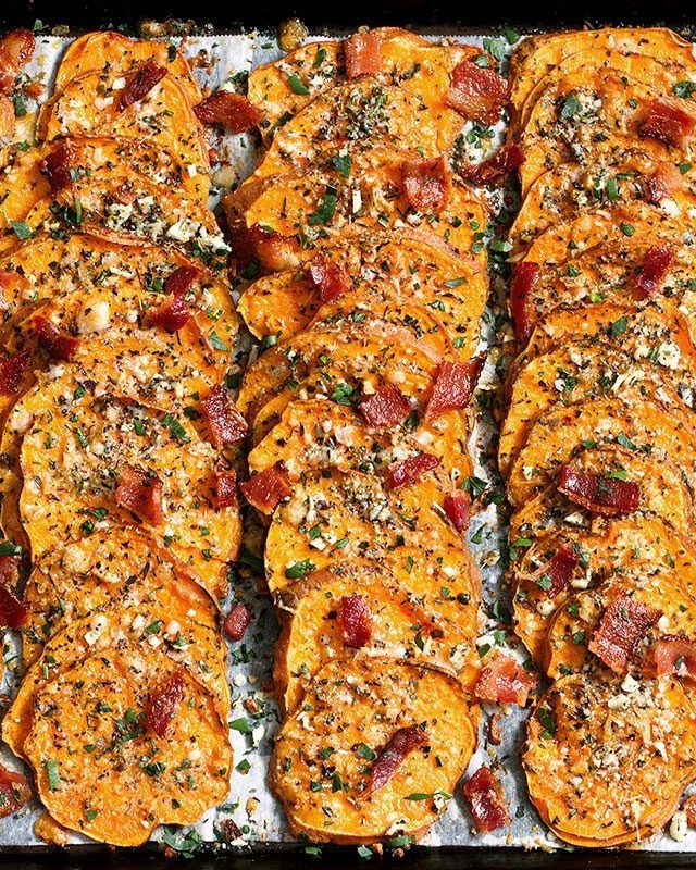 Garlic Parmesan Roasted Sweet Potatoes - #recipe by #eatwell101 - https://www.eatwell101.com/roasted-sweet-potatoes