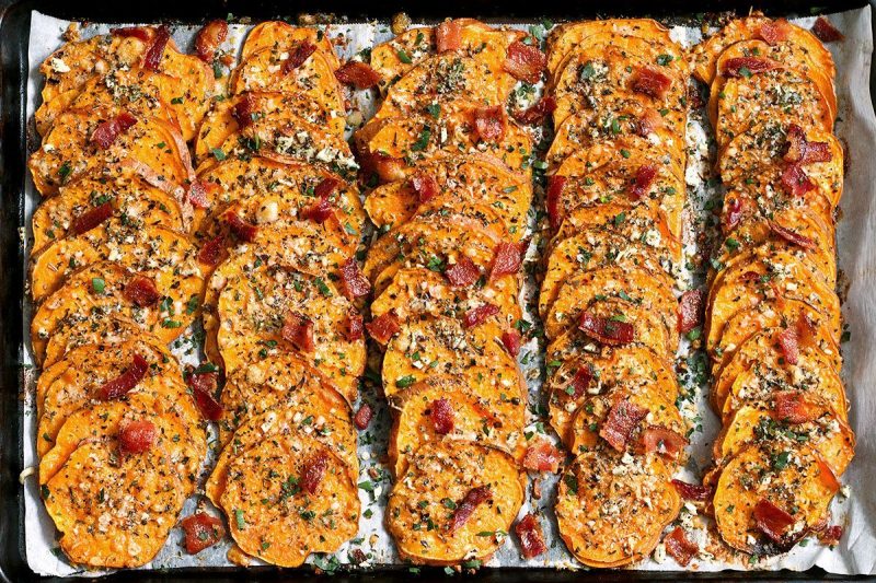 Garlic Parmesan Roasted Sweet Potatoes - #recipe by #eatwell101 - https://www.eatwell101.com/roasted-sweet-potatoes