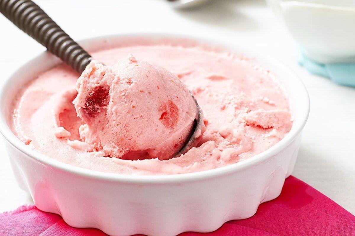 21 Best Recipes For Strawberries this Season